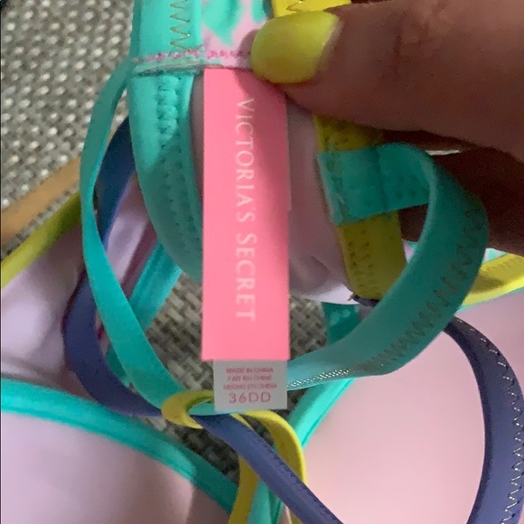 Victoria’s Secret Bathing Suit top - Picture 4 of 5